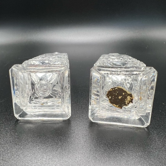 Vintage cut glass salt and pepper shaker set - Picture 2 of 7
